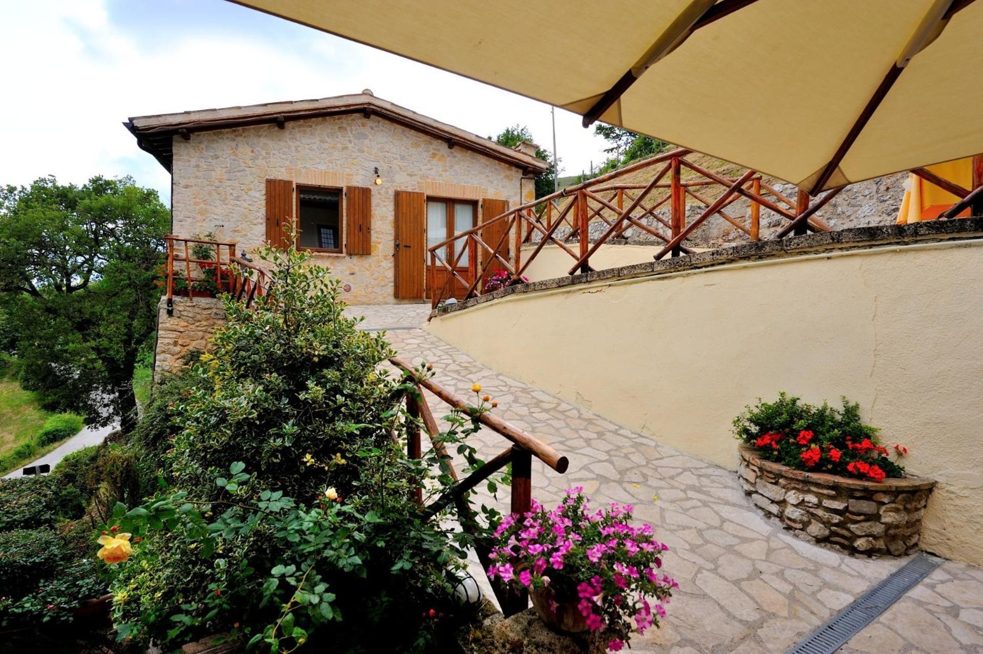 Agriturismo Pettino Campello sul Clitunno Ngoại thất bức ảnh